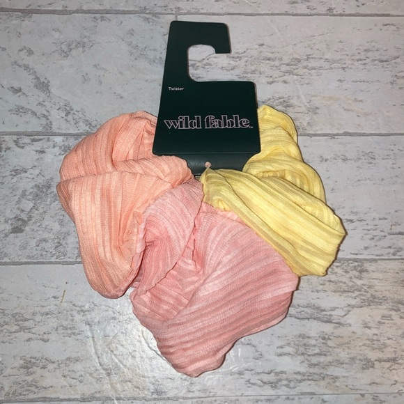 Wild Fable Target Jumbo Multicolor Color Block Hair Twister Scrunchie - Picture 1 of 3